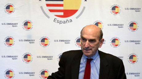 Der US-Sondergesandte für Venezuela, Elliot Abrams, auf einer Pressekonferenz am 11. April 2019 in der Botschaft der USA in Madrid