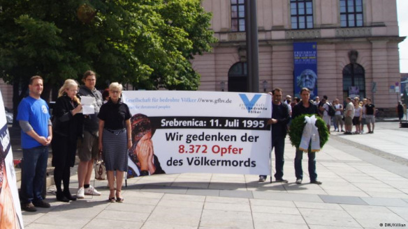 'Mitglieder der GfbV: verbreiten ohne Schamgefhle falsche Zahlen ber die Toten von Srebrenica'